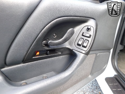 1995 Chevrolet Camaro image 60