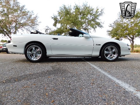 1995 Chevrolet Camaro image 12
