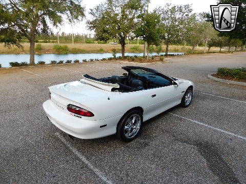 1995 Chevrolet Camaro image 14