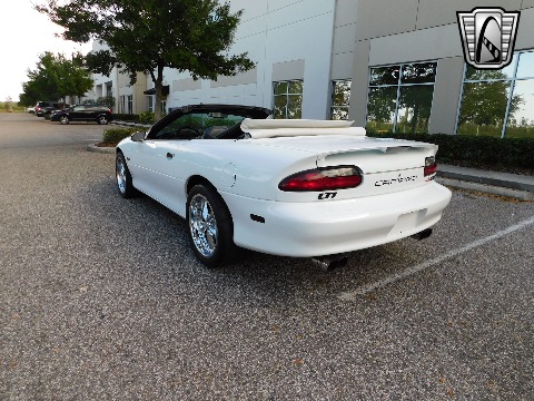 1995 Chevrolet Camaro image 20
