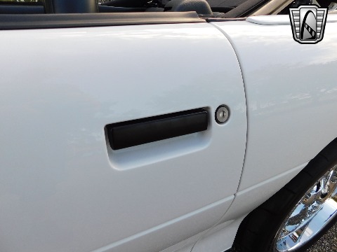 1995 Chevrolet Camaro image 28