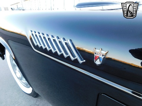 1956 Ford Thunderbird image 29