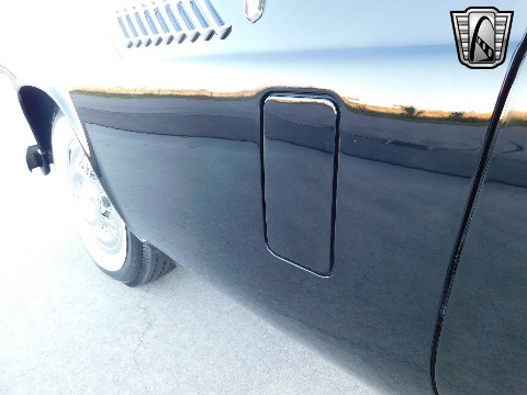 1956 Ford Thunderbird image 30