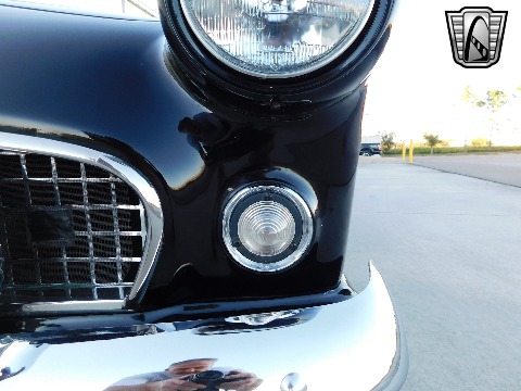 1956 Ford Thunderbird image 33