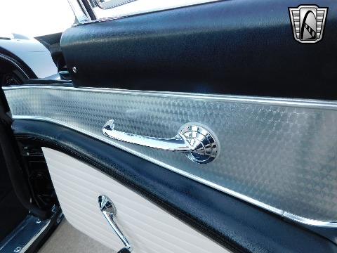 1956 Ford Thunderbird image 112