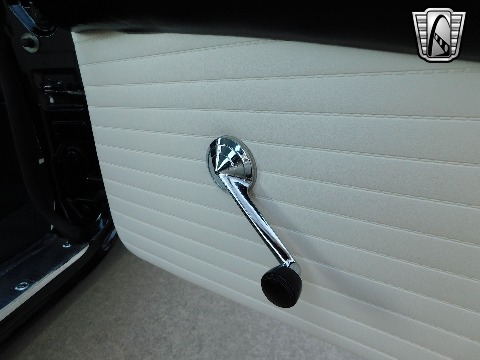 1956 Ford Thunderbird image 113