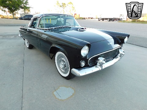 1956 Ford Thunderbird image 11