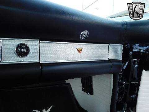 1956 Ford Thunderbird image 90