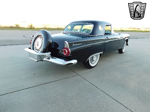 1956 Ford Thunderbird image 16