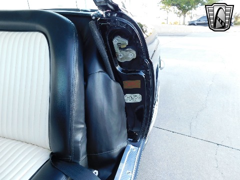 1956 Ford Thunderbird image 73