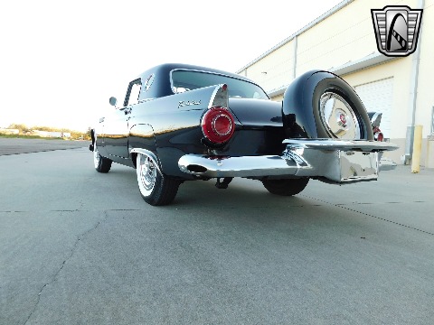 1956 Ford Thunderbird image 22