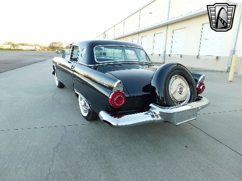 1956 Ford Thunderbird image 154