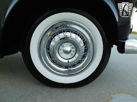 1956 Ford Thunderbird image 51