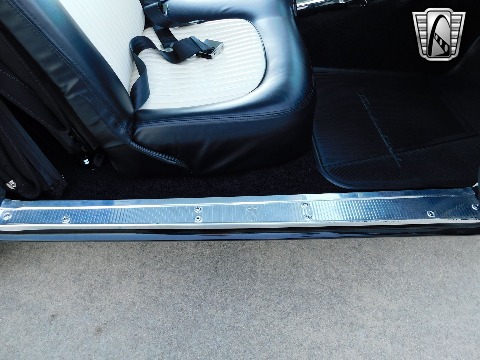 1956 Ford Thunderbird image 104