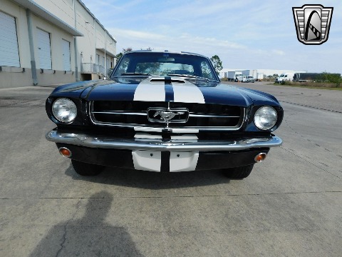 1965 Ford Mustang image 3