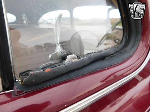 1941 Ford Super Deluxe image 99