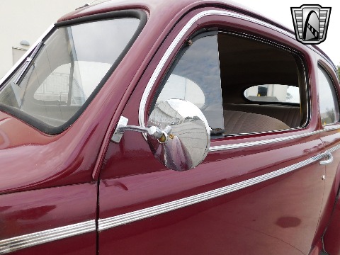 1941 Ford Super Deluxe image 26