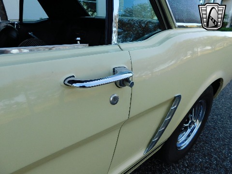 1965 Ford Mustang image 29