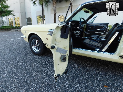 1965 Ford Mustang image 55