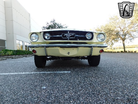 1965 Ford Mustang image 7