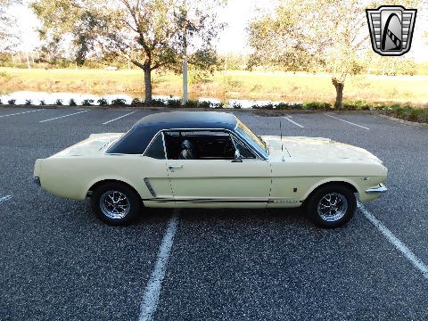 1965 Ford Mustang image 13