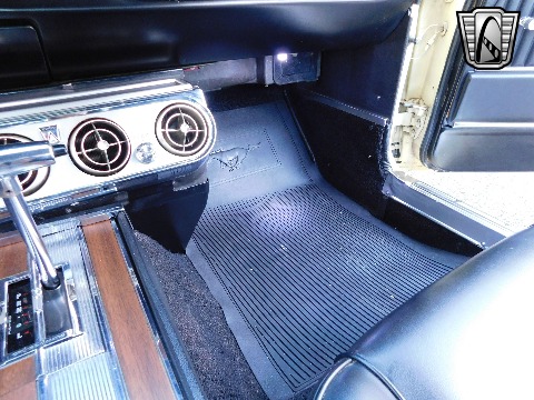 1965 Ford Mustang image 71