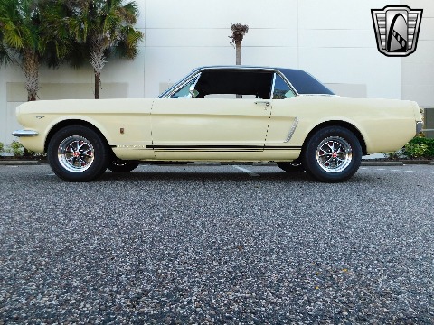 1965 Ford Mustang image 22