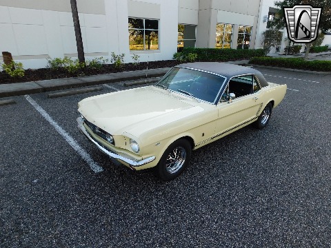 1965 Ford Mustang image 24