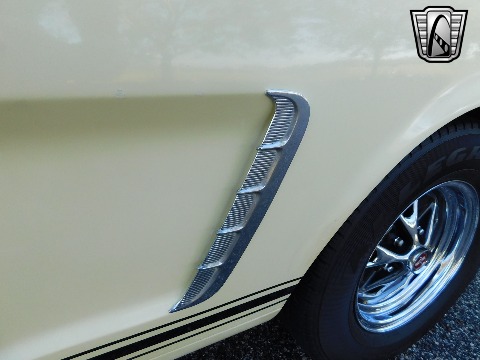 1965 Ford Mustang image 54