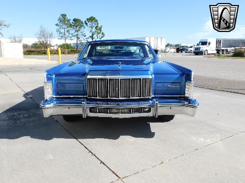 1976 Lincoln Continental image 3
