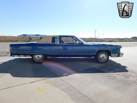 1976 Lincoln Continental image 4