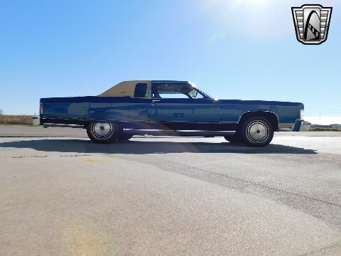 1976 Lincoln Continental image 12