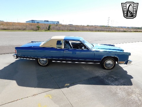 1976 Lincoln Continental image 13