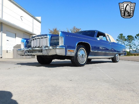 1976 Lincoln Continental image 25