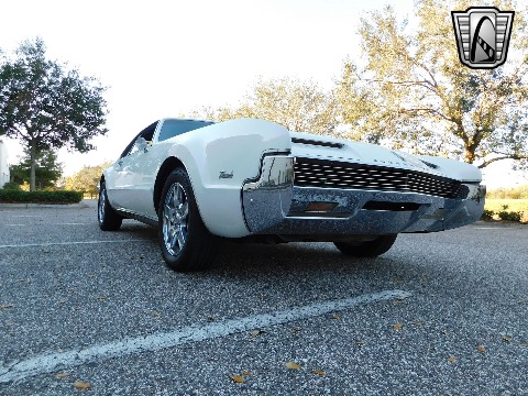 1966 Oldsmobile Toronado image 11