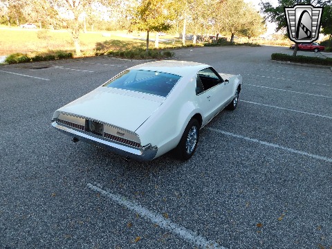 1966 Oldsmobile Toronado image 14