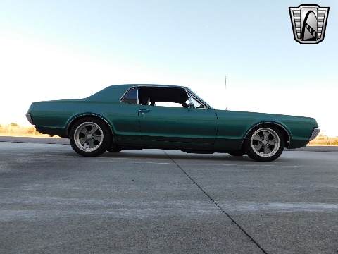 1967 Mercury Cougar image 12