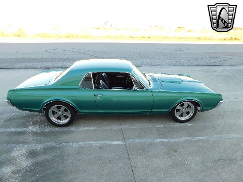 1967 Mercury Cougar image 13