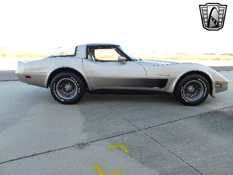 1982 Chevrolet Corvette image 4