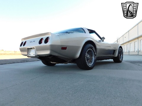 1982 Chevrolet Corvette image 16