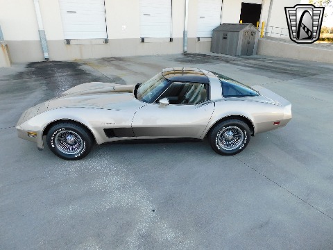 1982 Chevrolet Corvette image 23