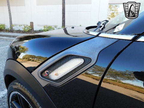 2014 Mini Paceman image 32