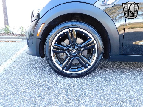 2014 Mini Paceman image 35