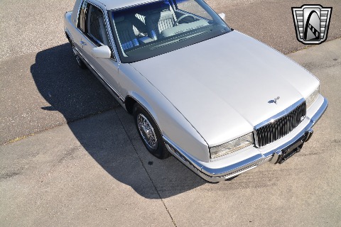 1990 Buick Riviera image 29