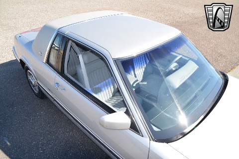 1990 Buick Riviera image 34