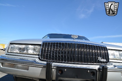 1990 Buick Riviera image 37