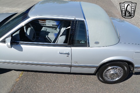 1990 Buick Riviera image 13