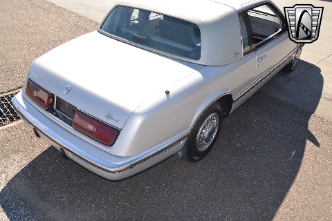 1990 Buick Riviera image 21