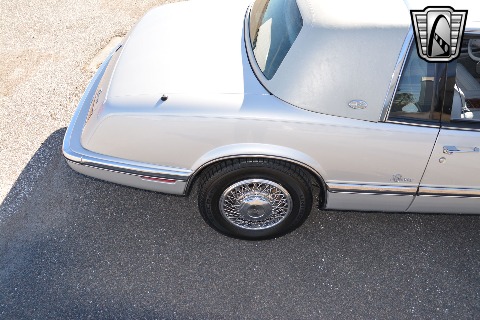 1990 Buick Riviera image 23