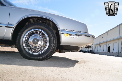 1990 Buick Riviera image 28